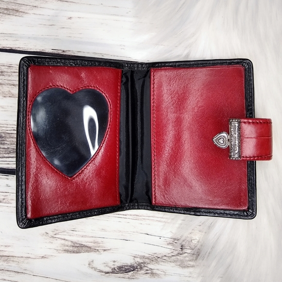 BRIGHTON BLACK LEATHER RED HEART BI FOLD WALLET - Picture 3 of 7